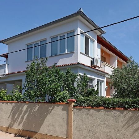 Apartments And Rooms By The Sea Banjol, Rab - 19692 Extérieur photo